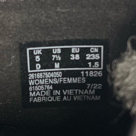 Clarks Wallabee Interest Embroidered Suede Fur Trim Moc Boots Lace Up Anthro - Picture 10 of 11